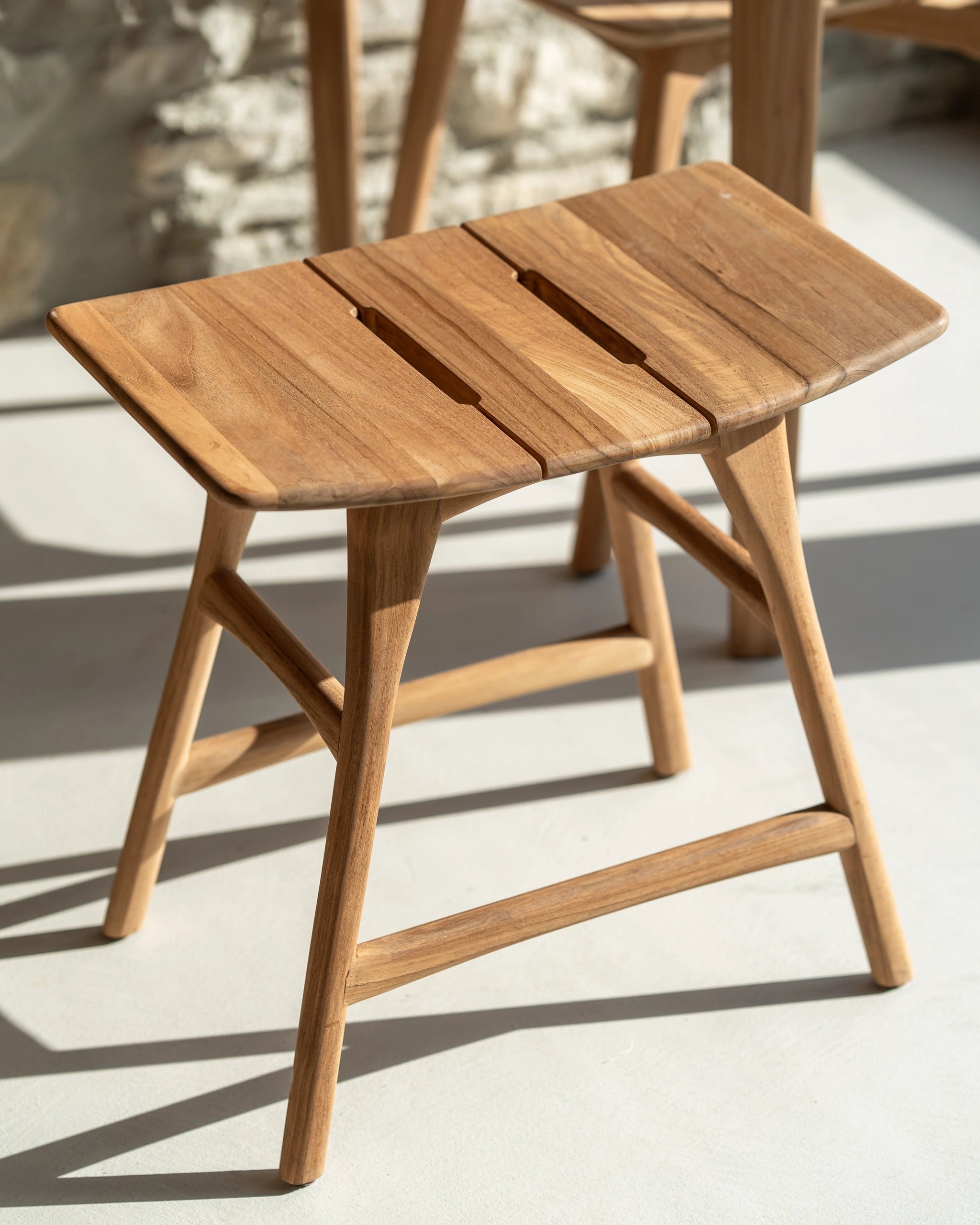 Teak / No Cushion